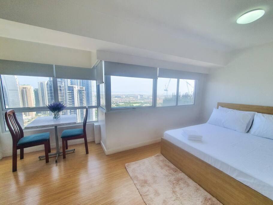 Bgc Taguig Cozy 2 Bedroom Loft, With Stunning Bgc Skyline View! Manille Extérieur photo