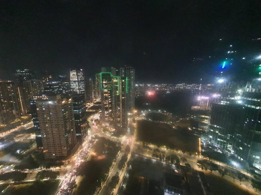 Bgc Taguig Cozy 2 Bedroom Loft, With Stunning Bgc Skyline View! Manille Extérieur photo